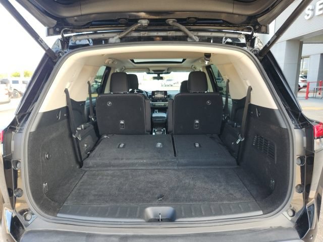 Used 2022 Nissan Pathfinder SV w/ SV Premium Package FWD image 22