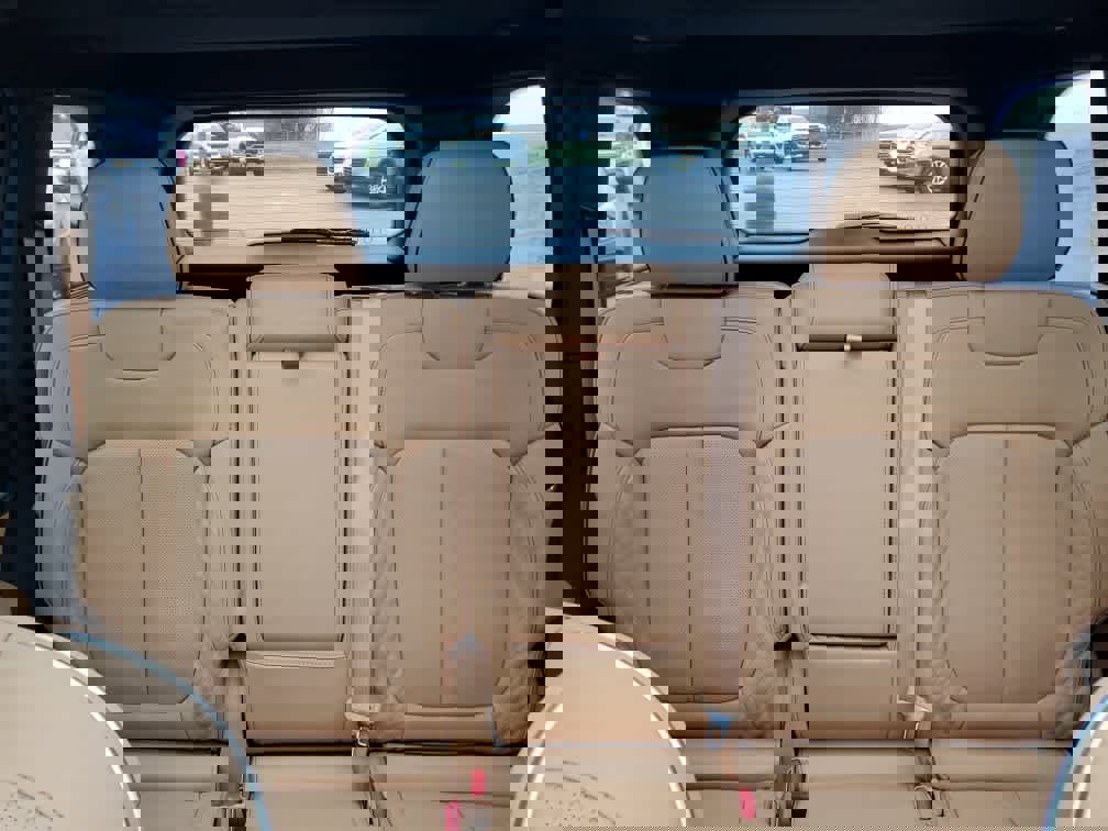 Used 2025 Jeep Grand Cherokee Summit image 13