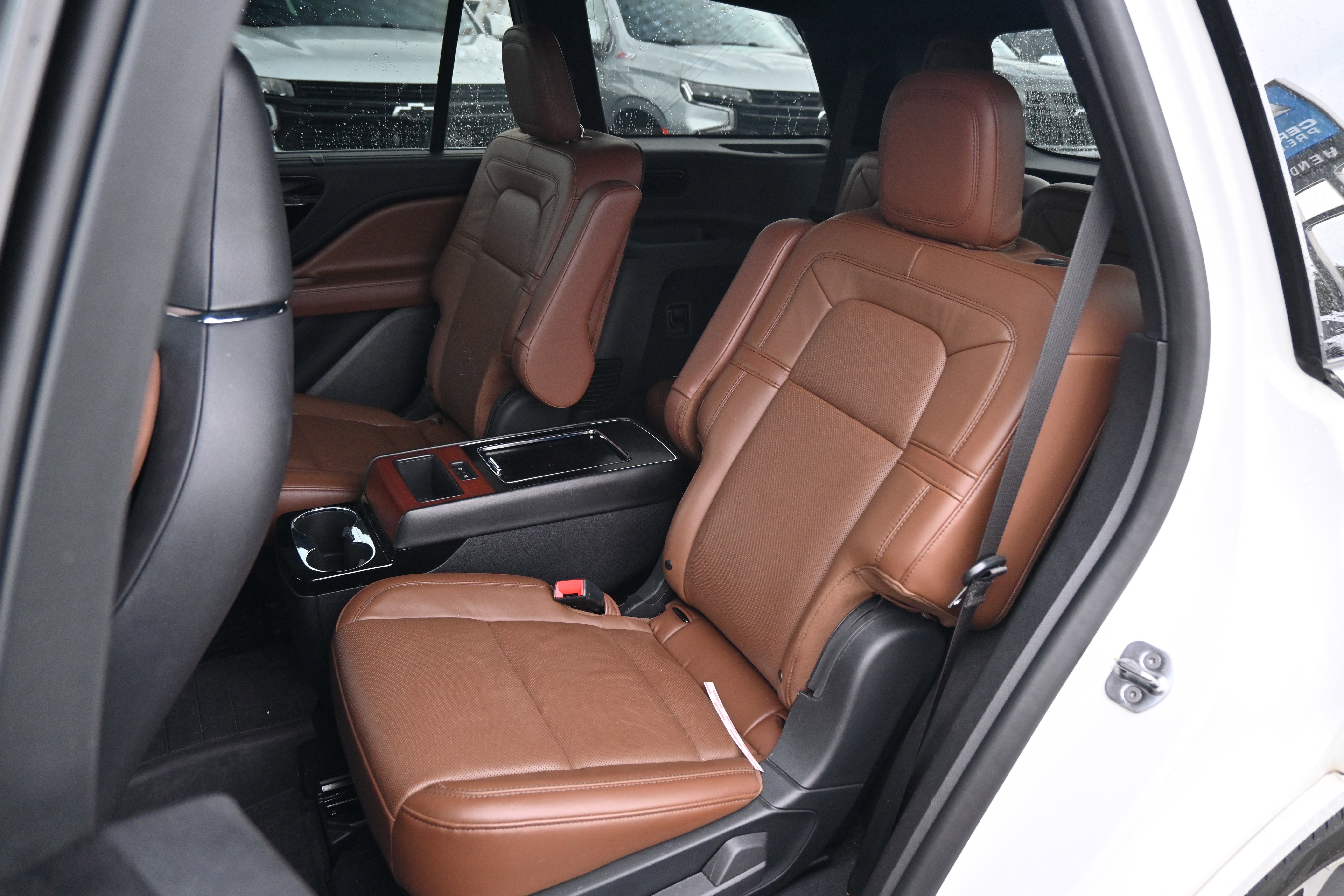 Used 2021 Lincoln Aviator Grand Touring w/ Equipment Group 302A AWD/4WD image 8