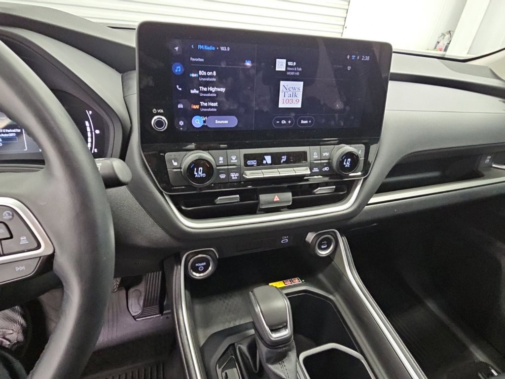 Used 2026 Toyota Grand Highlander XLE FWD image 13