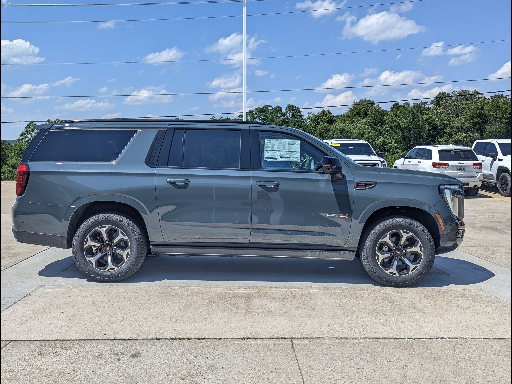 New 2026 GMC Yukon XL AT4 Ultimate w/ LPO, Floor Liner Package AWD/4WD image 6