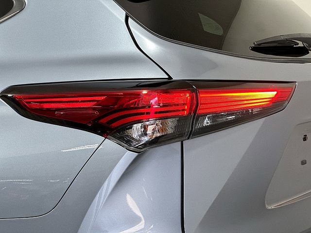 Used 2022 Toyota Highlander Platinum AWD/4WD image 37
