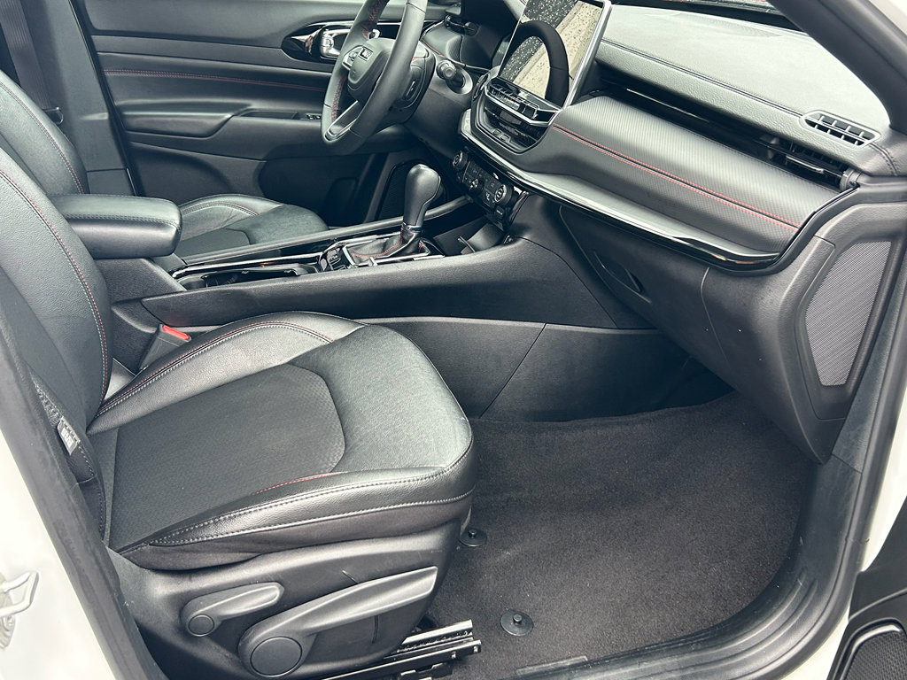 Used 2024 Jeep Compass Trailhawk image 16