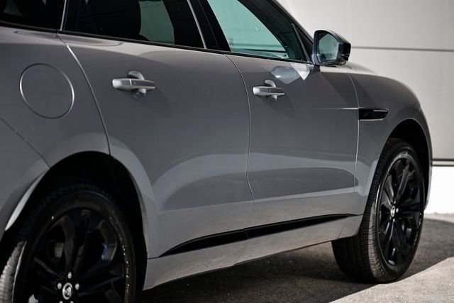 New 2026 Jaguar F-PACE R-Dynamic S image 12