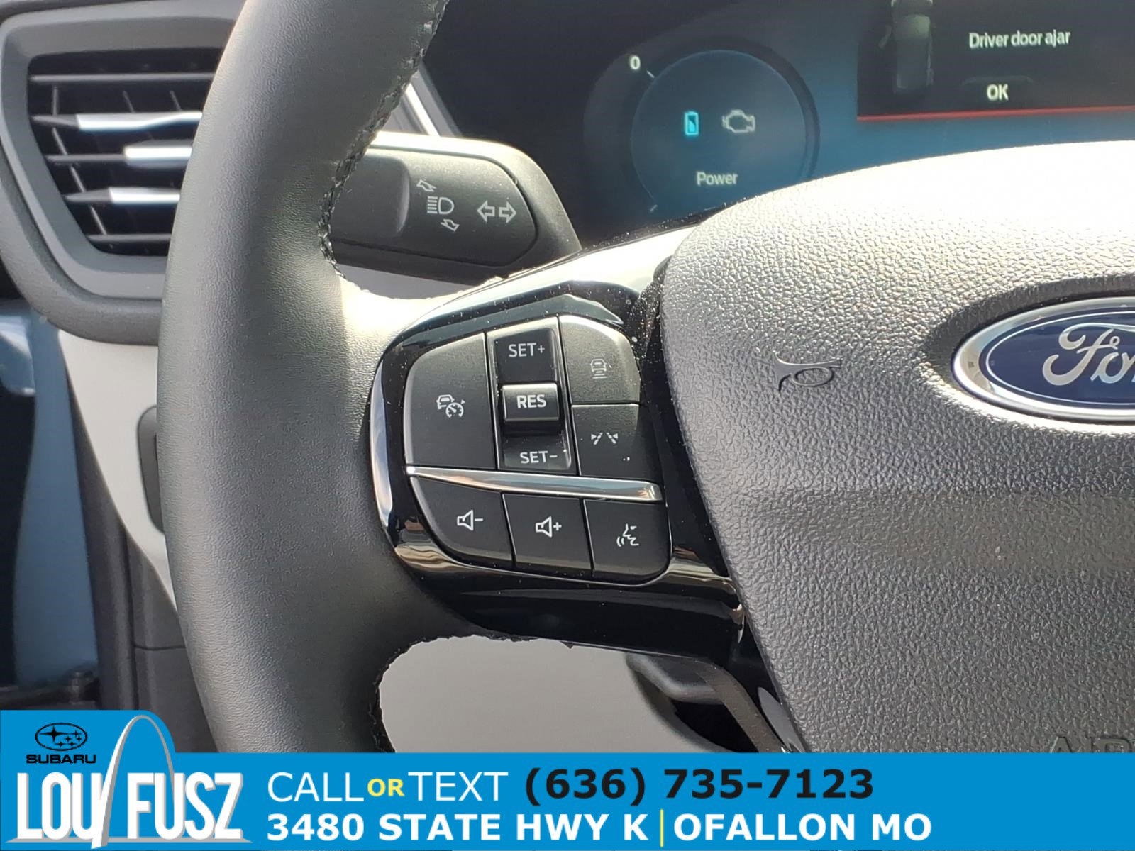 Used 2025 Ford Escape Platinum w/ Class II Trailer Tow Package image 17