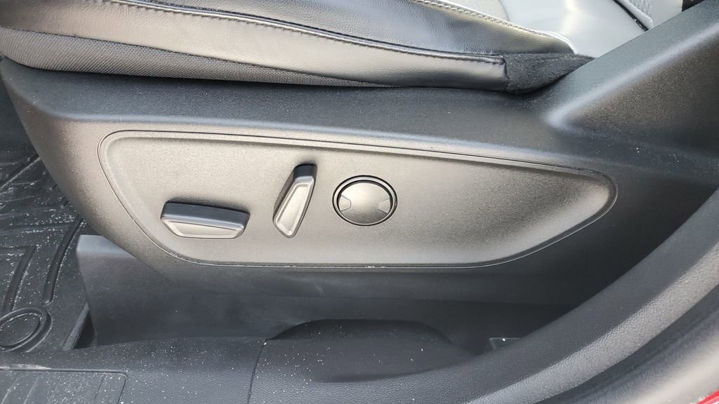 Used 2023 Ford Escape SE image 8