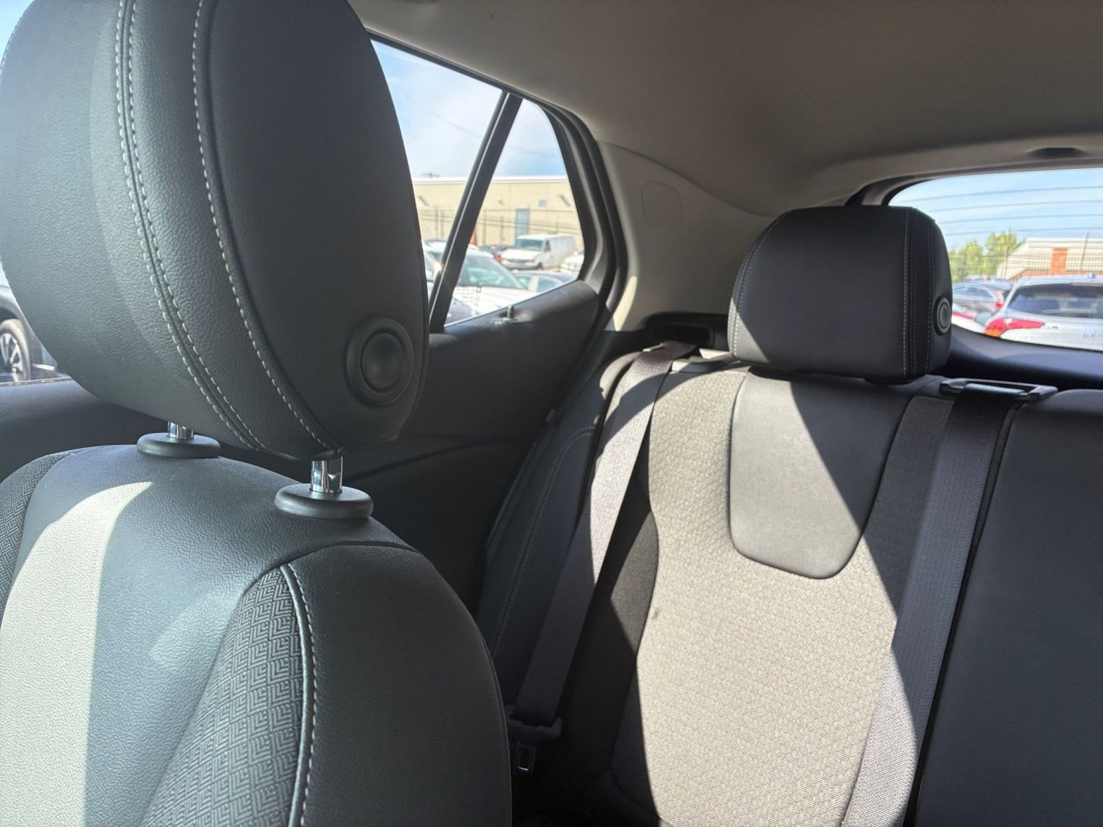 Used 2025 Buick Encore GX Preferred FWD image 34