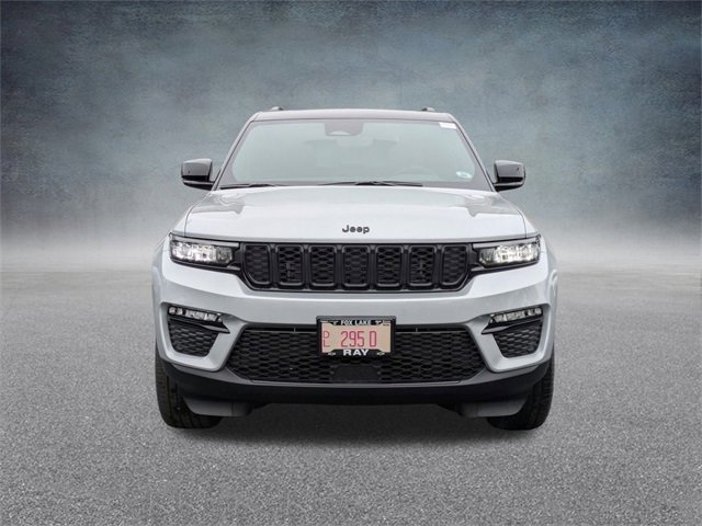 New 2025 Jeep Grand Cherokee Limited w/ Trailer Tow Package image 9