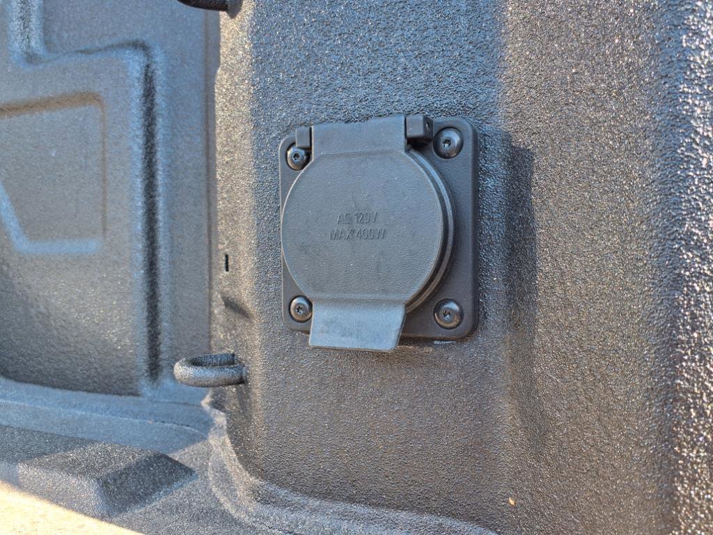 New 2025 Chevrolet Silverado 1500 ZR2 w/ Technology Package image 33