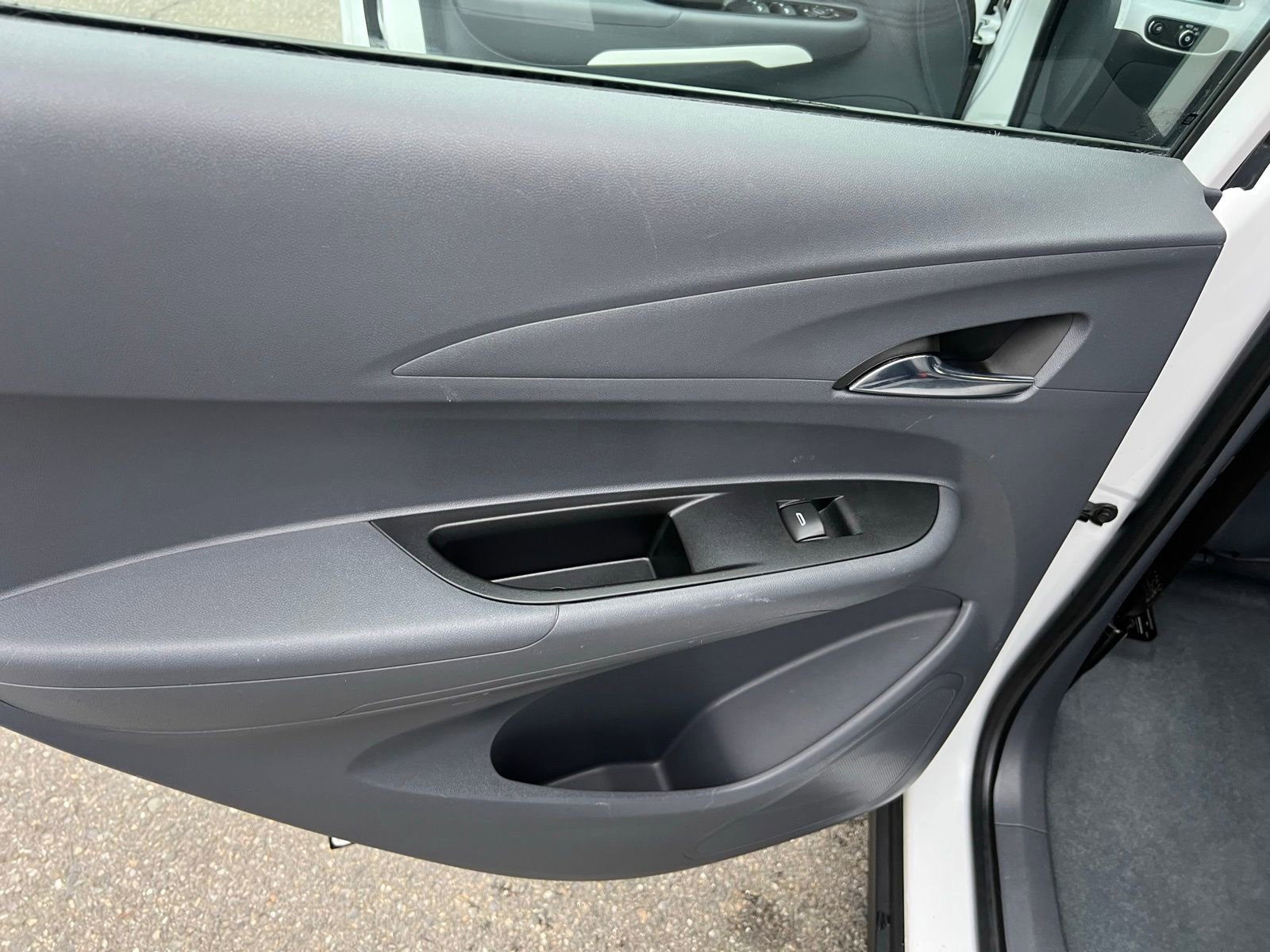 Used 2020 Chevrolet Bolt LT image 18