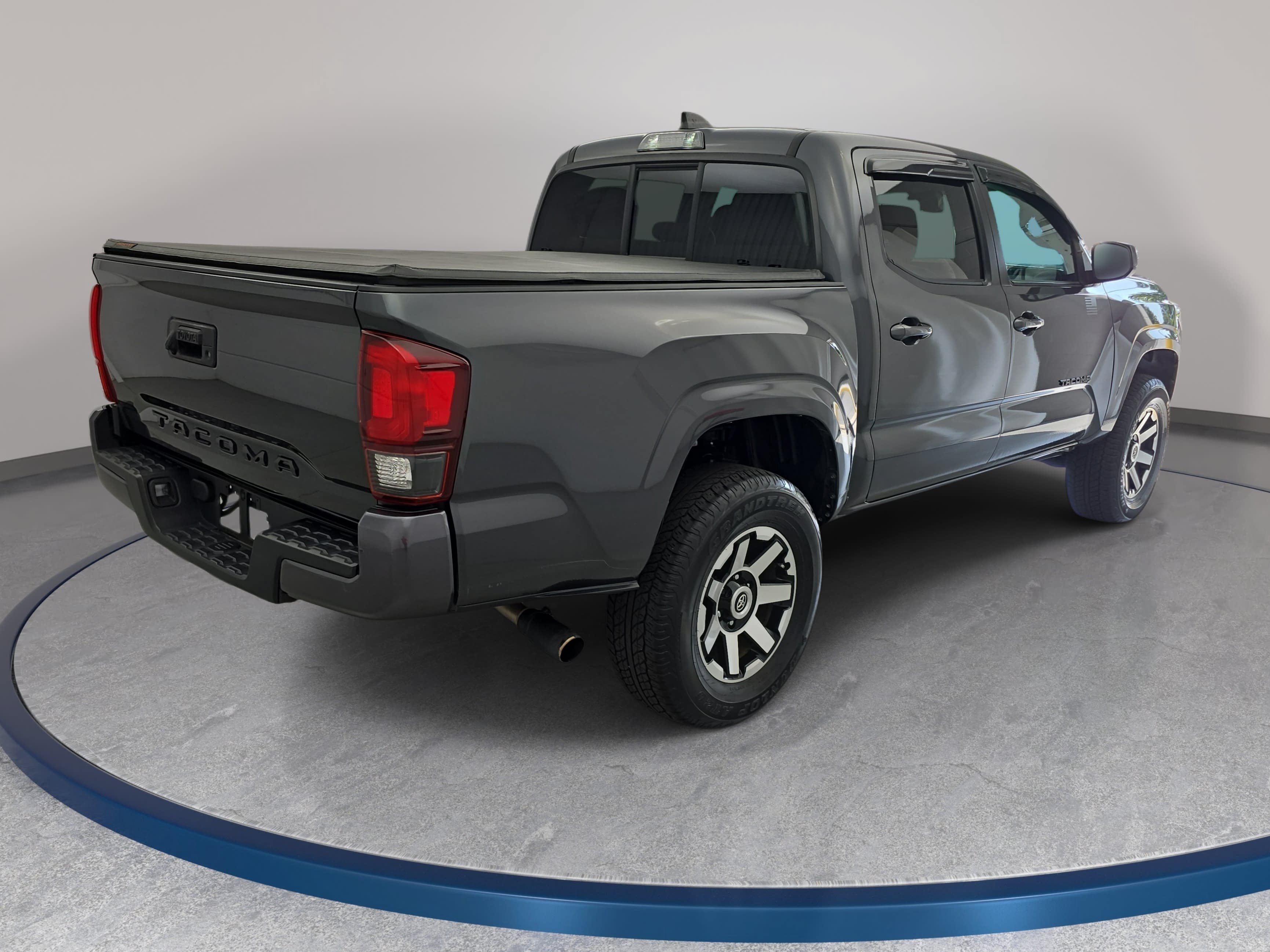 Used 2023 Toyota Tacoma SR w/ SR Convenience Package RWD image 5