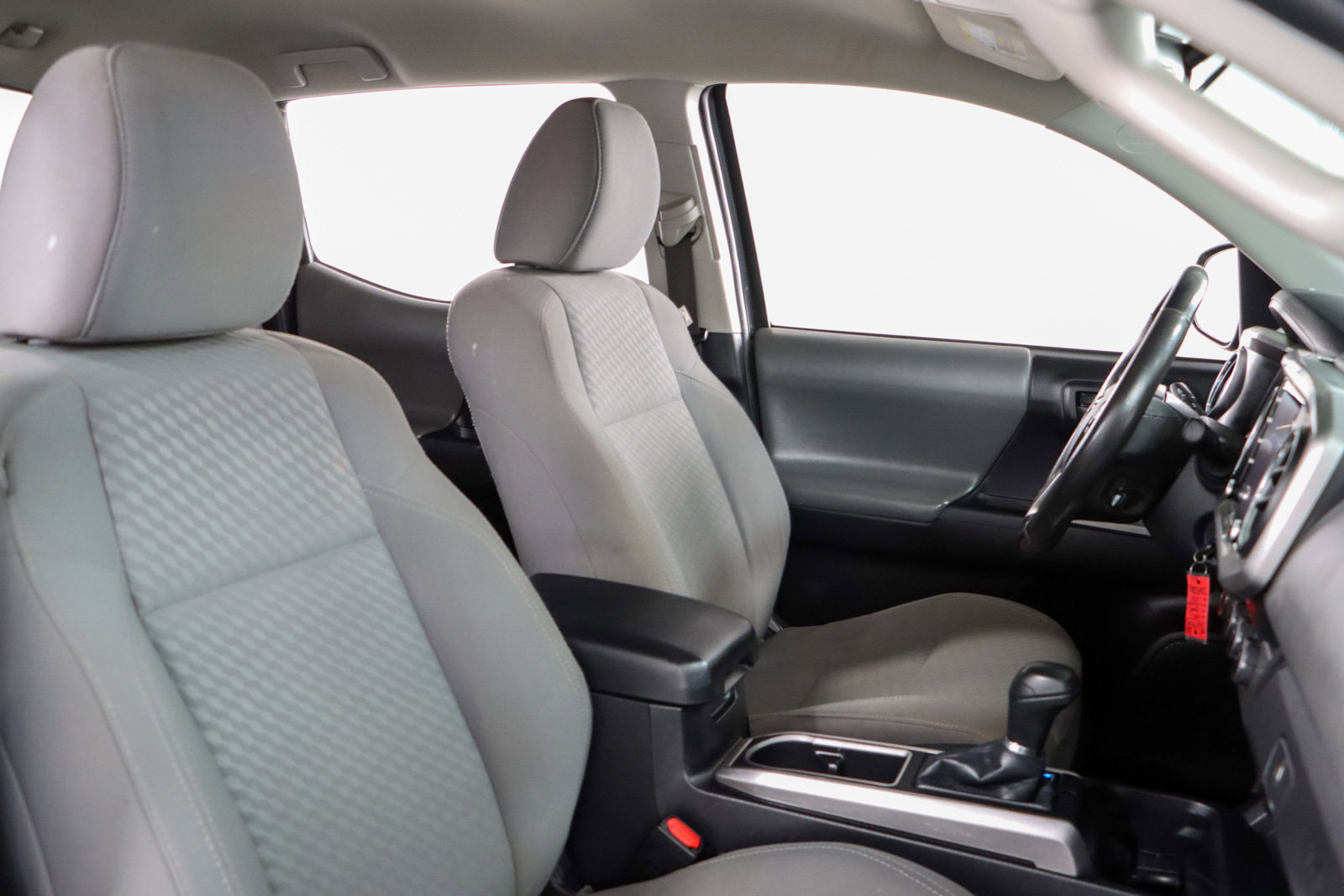 Used 2021 Toyota Tacoma SR5 image 27