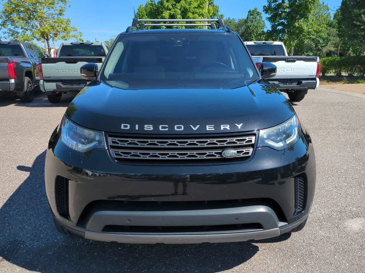 Used 2017 Land Rover Discovery SE AWD/4WD image 9