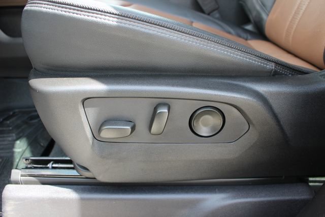 Used 2024 Chevrolet Silverado 3500 High Country w/ High Country Premium Package image 37