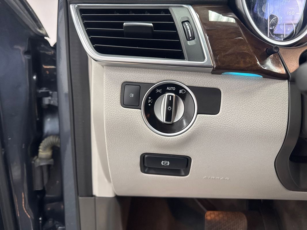 Used 2013 Mercedes-Benz GL 450 4MATIC image 11