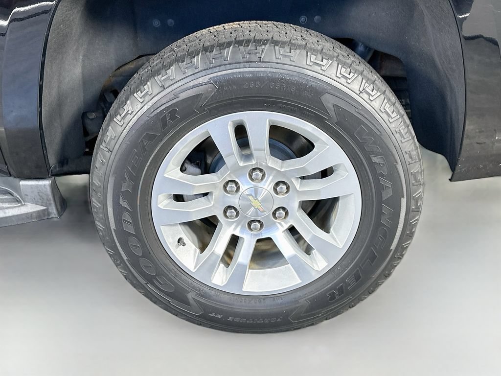 Used 2019 Chevrolet Suburban LT AWD/4WD image 33