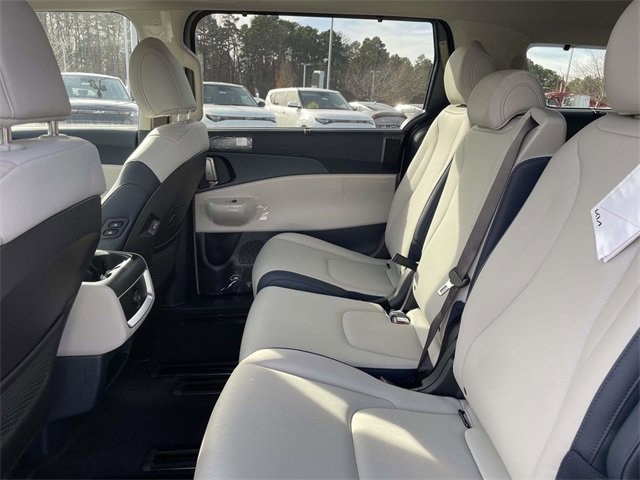 New 2026 Kia Carnival EX image 21