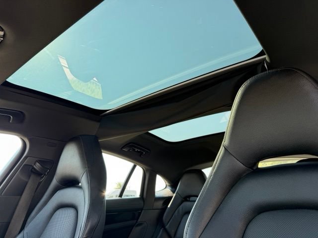 Used 2019 Porsche Panamera 4 AWD/4WD image 11