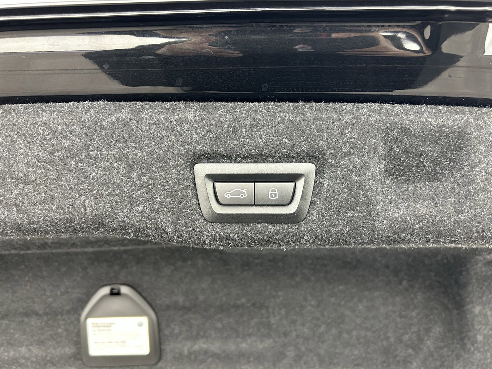 Used 2024 BMW i5 eDrive40i w/ M Sport Package image 38