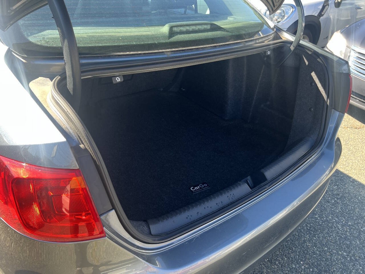 Used 2012 Volkswagen Jetta SE FWD image 8