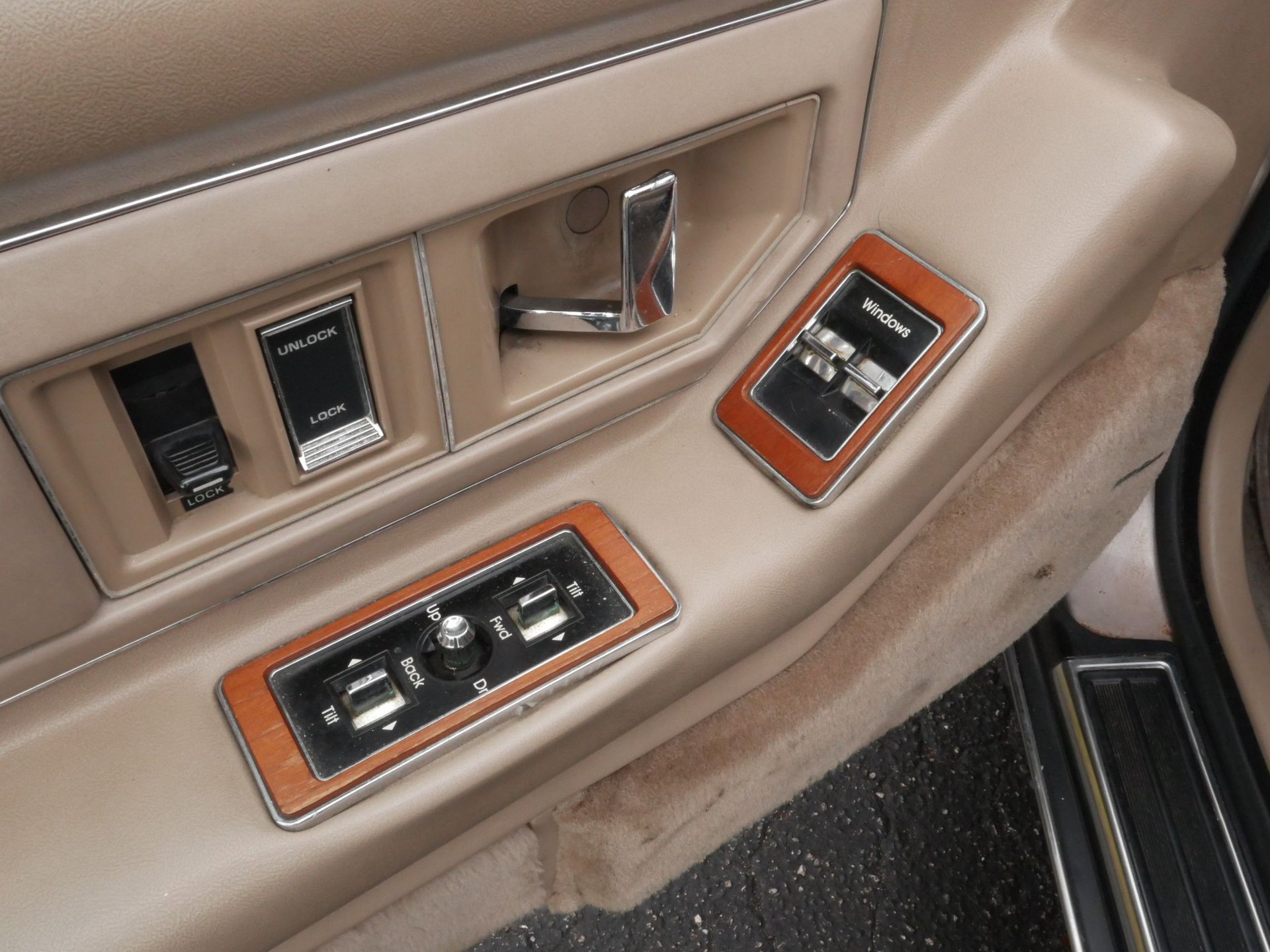 Used 1988 Cadillac Eldorado Coupe image 62