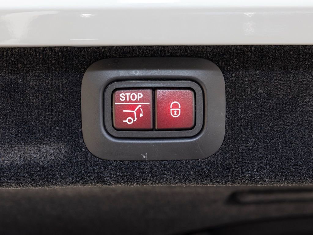 New 2026 Aston Martin DBX 707 image 54