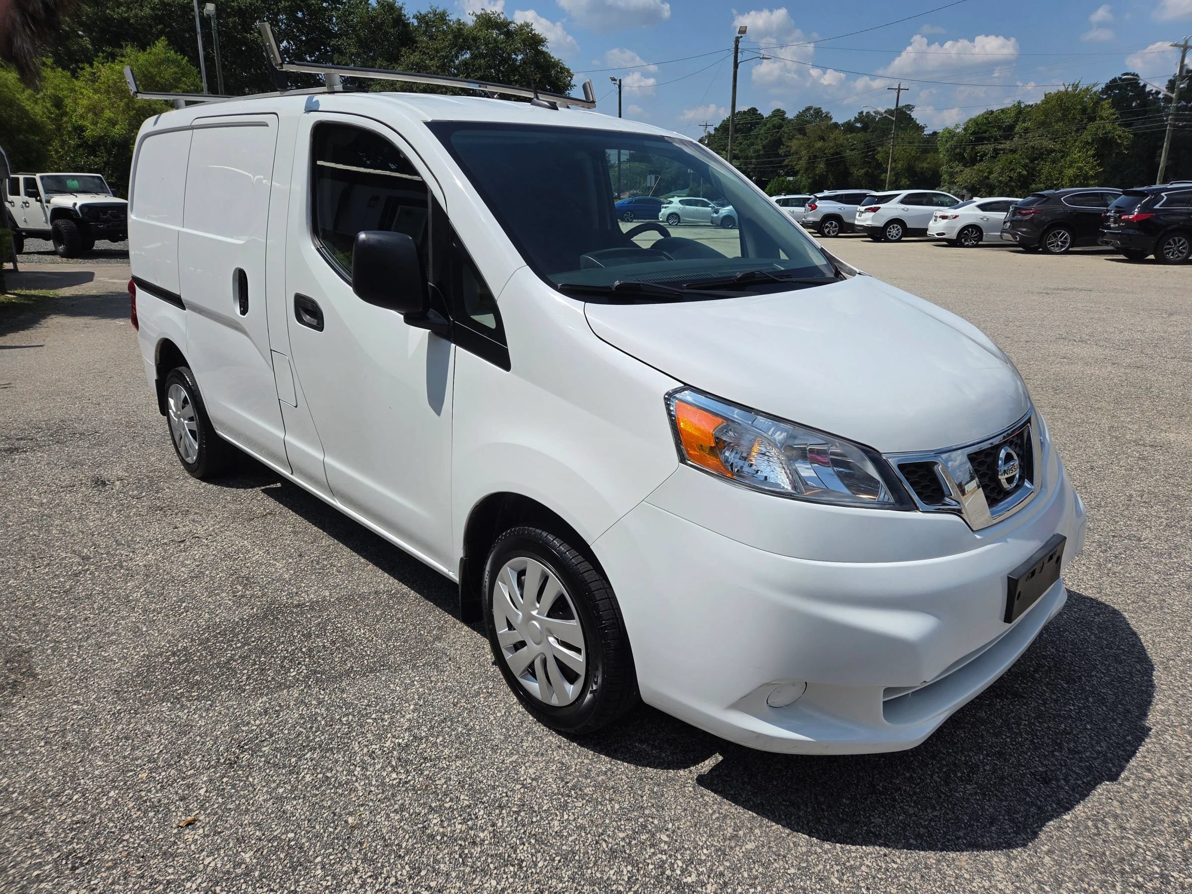 Used 2018 Nissan NV200 SV w/ Navigation Package FWD image 3