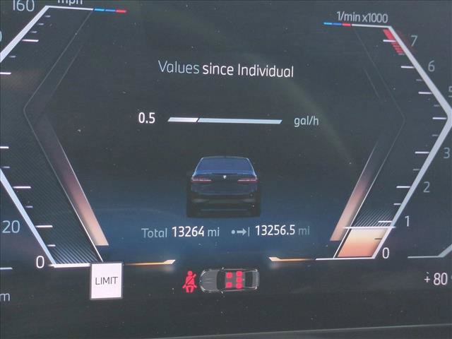 Used 2025 BMW 530i w/ M Sport Package RWD image 11