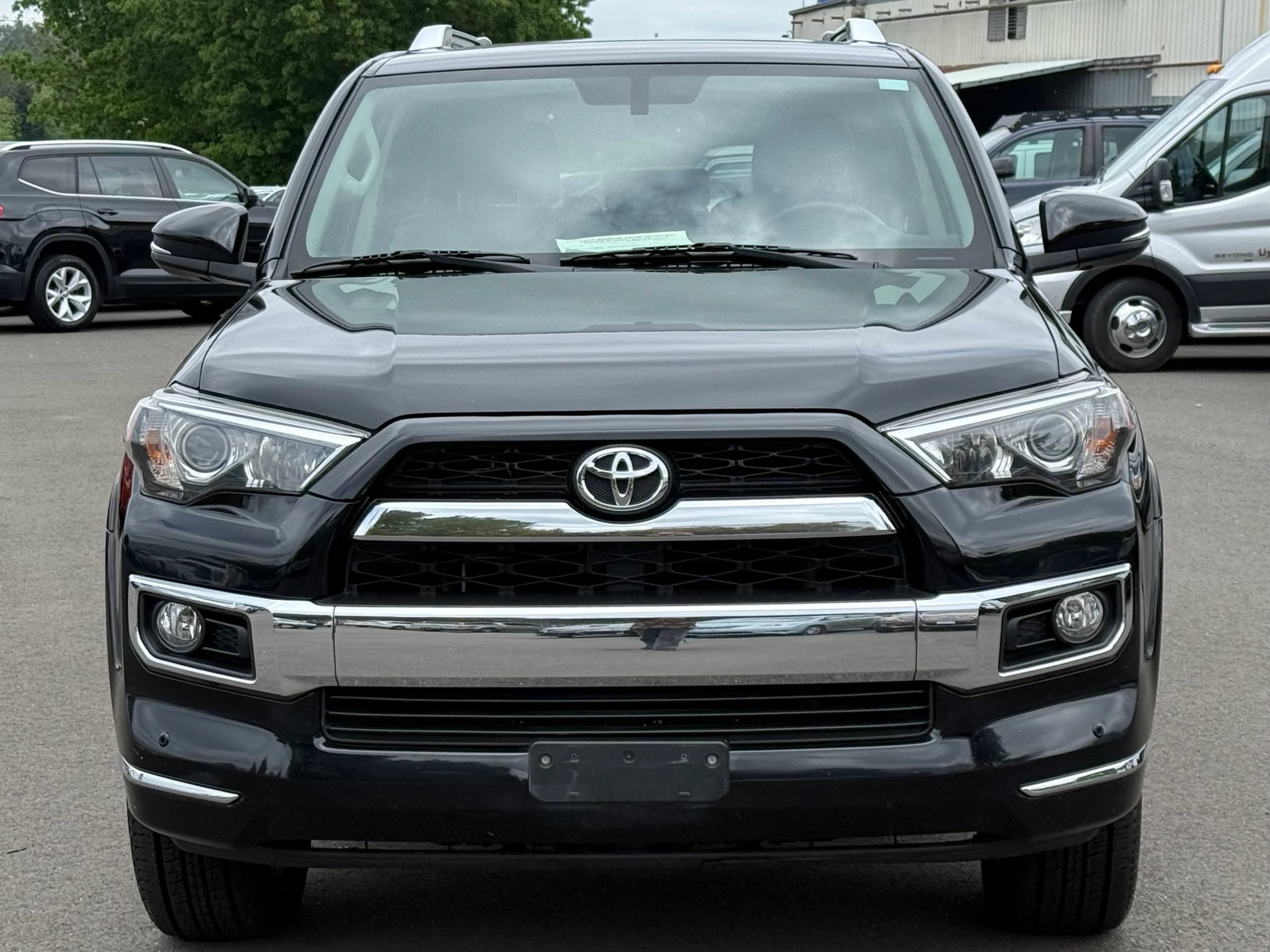 Used 2016 Toyota 4Runner Limited AWD/4WD image 2