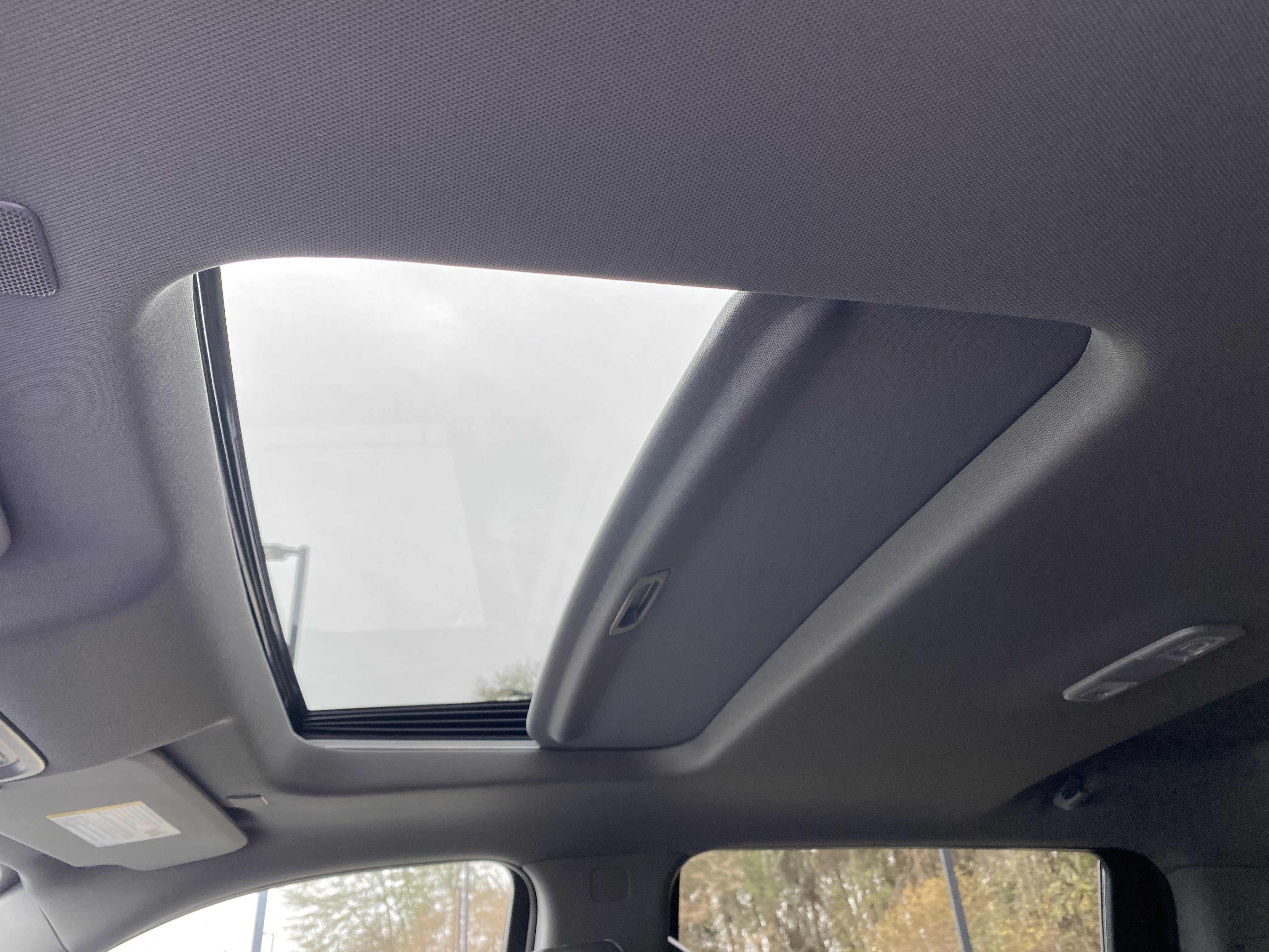 Used 2025 GMC Sierra 2500 SLT image 34