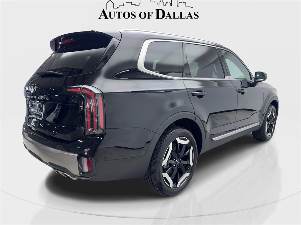 Used 2025 Kia Telluride EX w/ EX Captain's Chair Package image 6