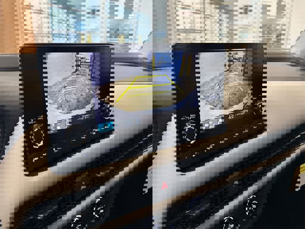 Certified 2025 Honda HR-V LX image 28