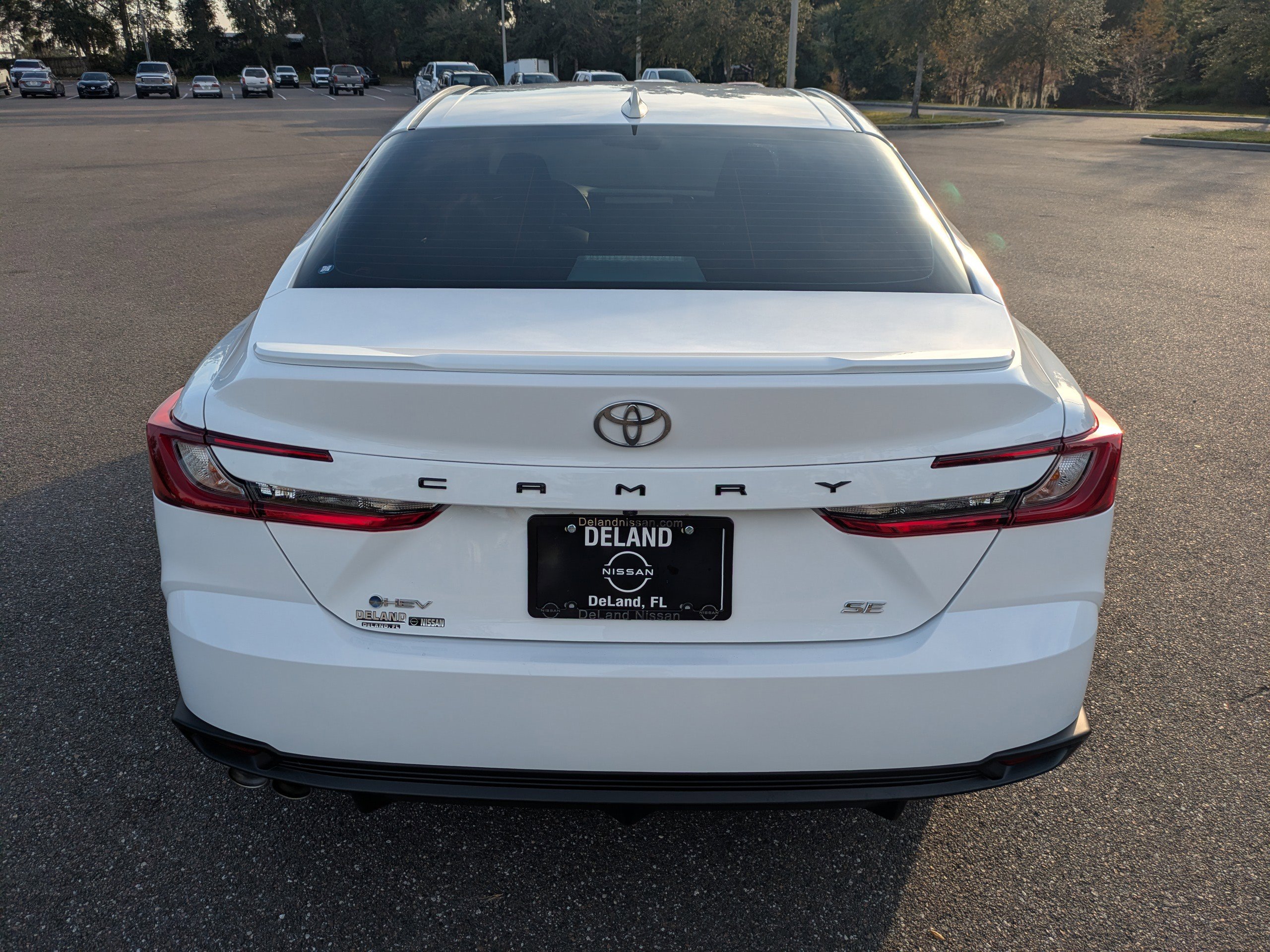 Used 2025 Toyota Camry SE w/ Multimedia Upgrade Package image 5