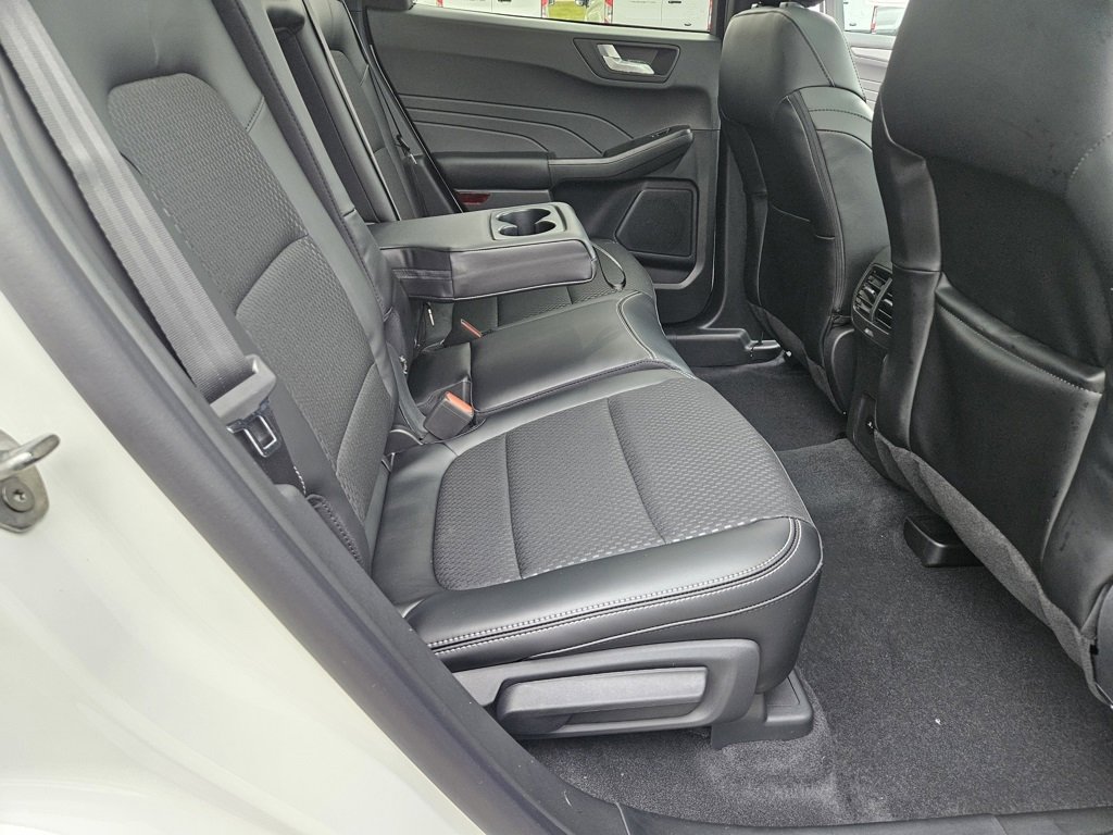 New 2026 Ford Escape SE image 24