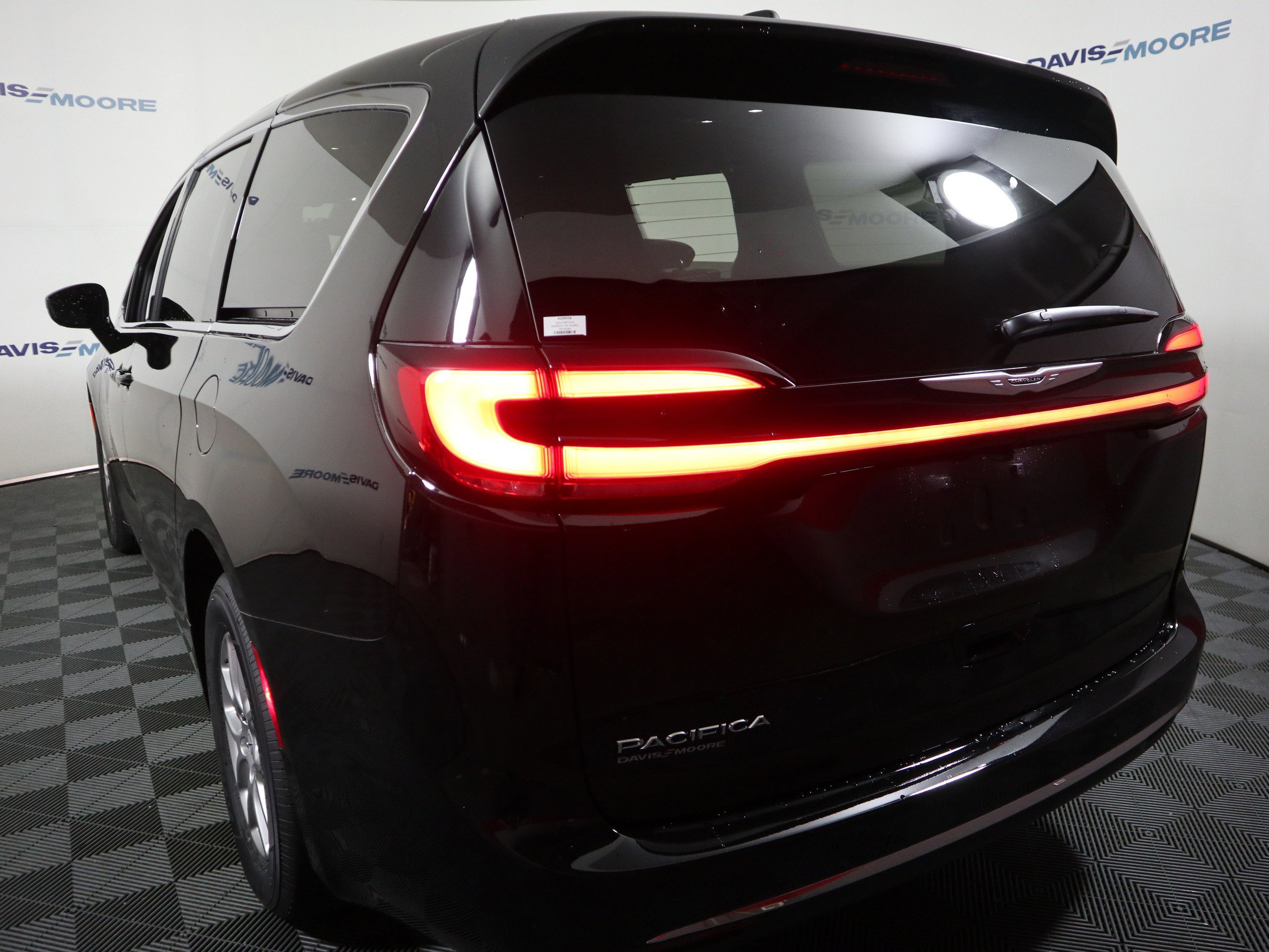 New 2026 Chrysler Pacifica Select image 9