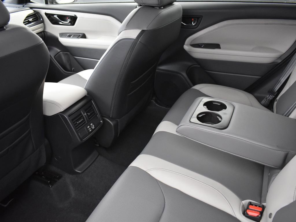 New 2025 Subaru Forester Limited image 24