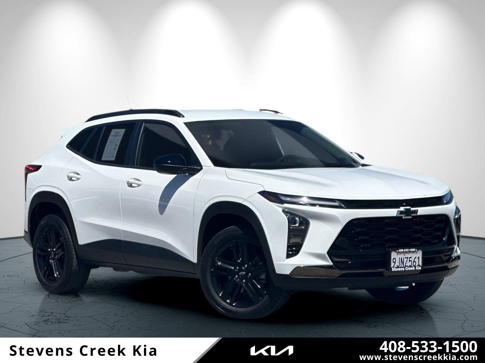 Used 2024 Chevrolet Trax ACTIV w/ Driver Confidence Package image 1