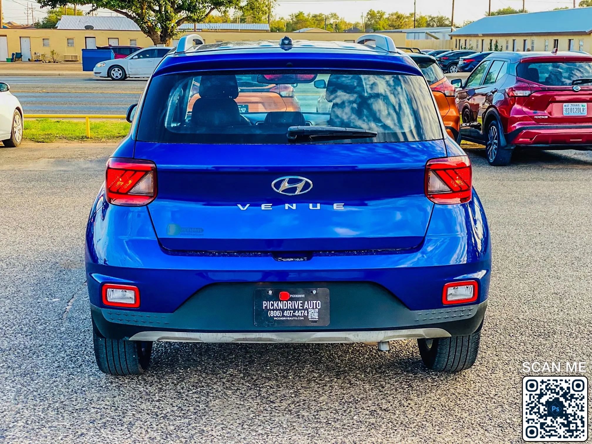 Used 2023 Hyundai Venue SEL image 7