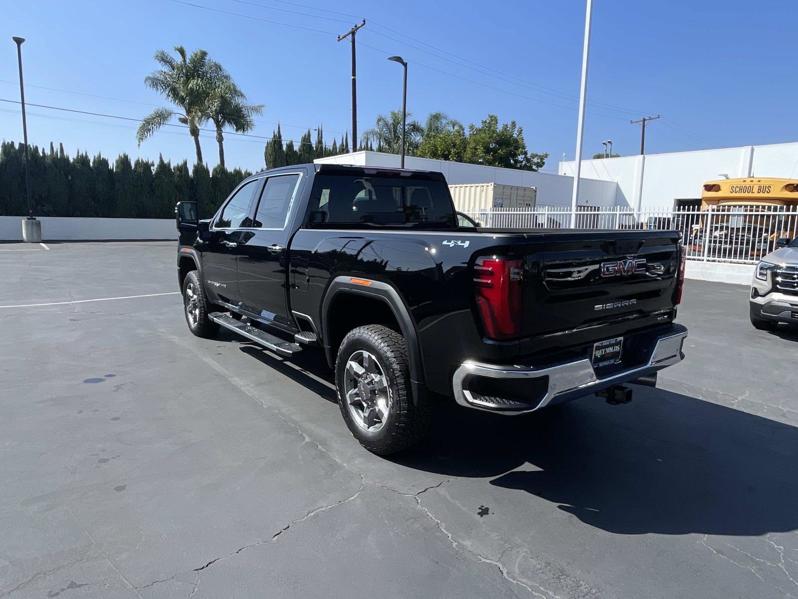 New 2026 GMC Sierra 2500 SLT w/ SLT Premium Package image 7