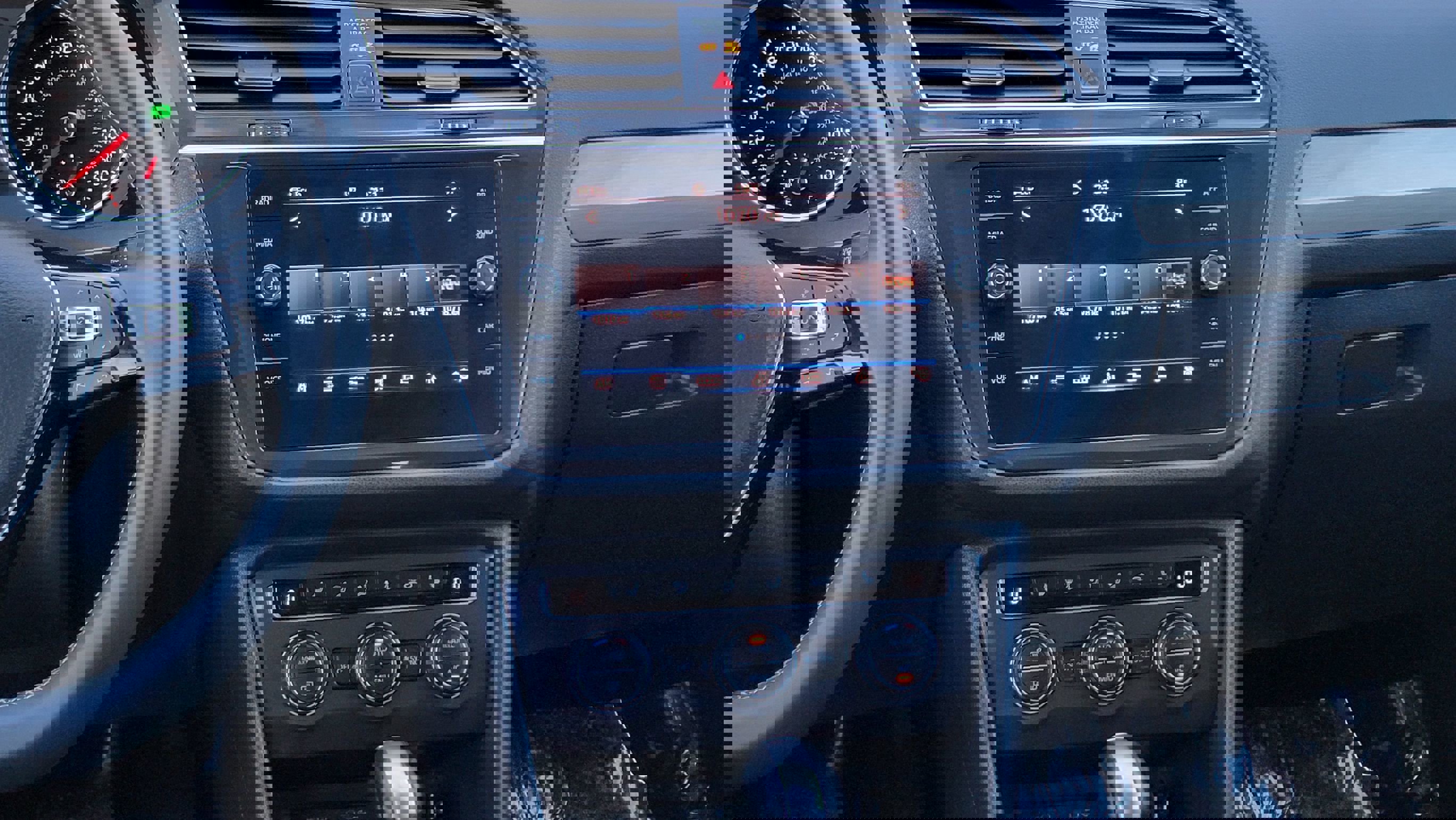 Used 2021 Volkswagen Tiguan SE image 22