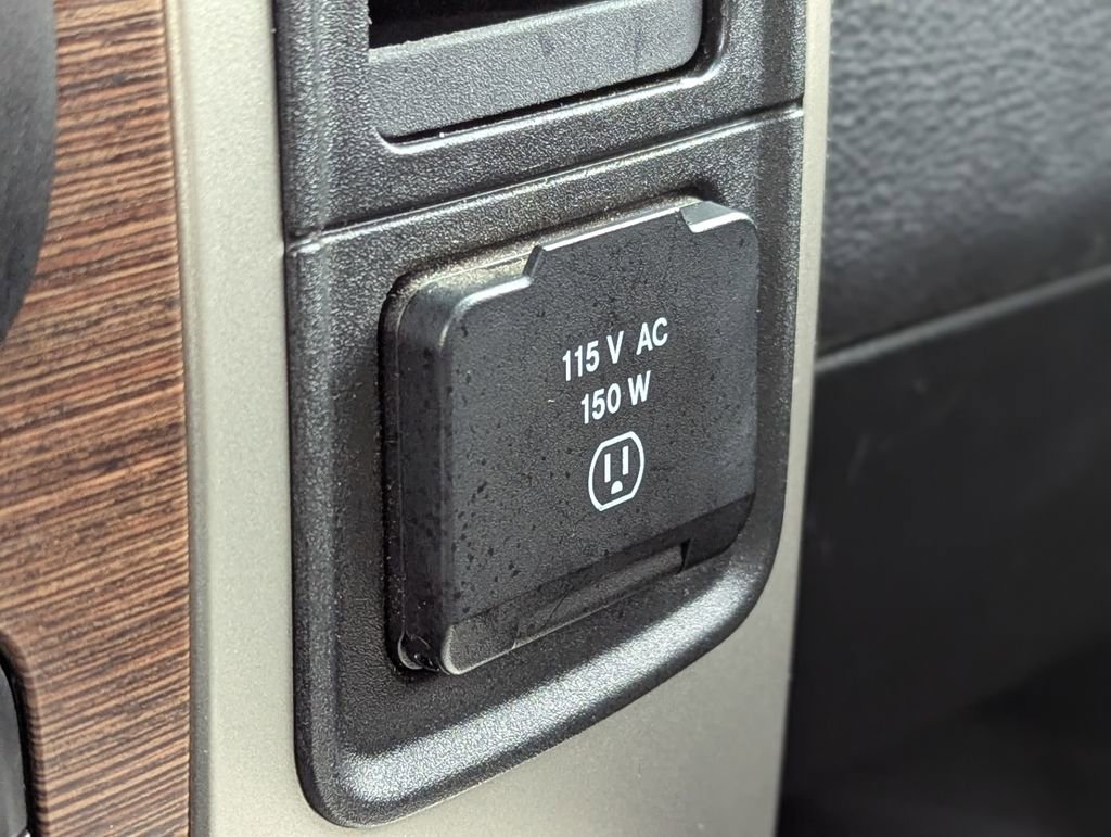 Used 2015 RAM 1500 Laramie w/ Convenience Group image 23