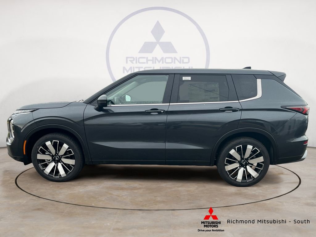 New 2026 Mitsubishi Outlander SE image 6
