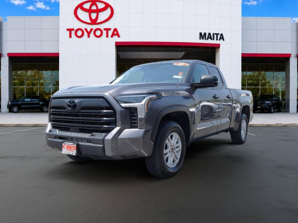 Used 2022 Toyota Tundra SR5 w/ SR5 Premium Package AWD/4WD image 8
