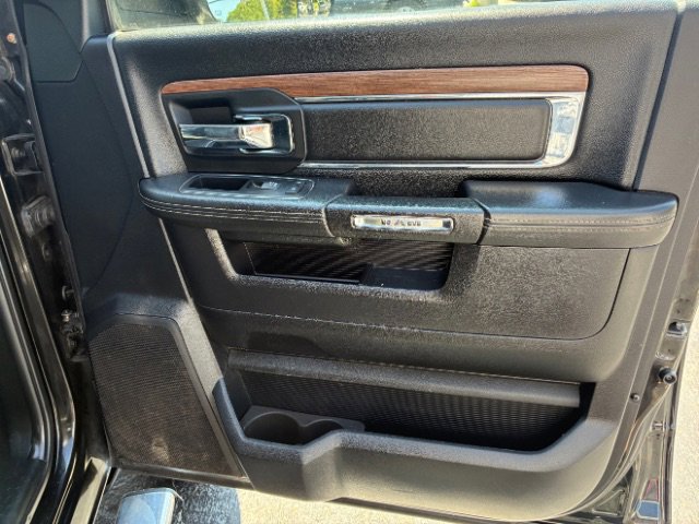 Used 2017 RAM 3500 Laramie image 27