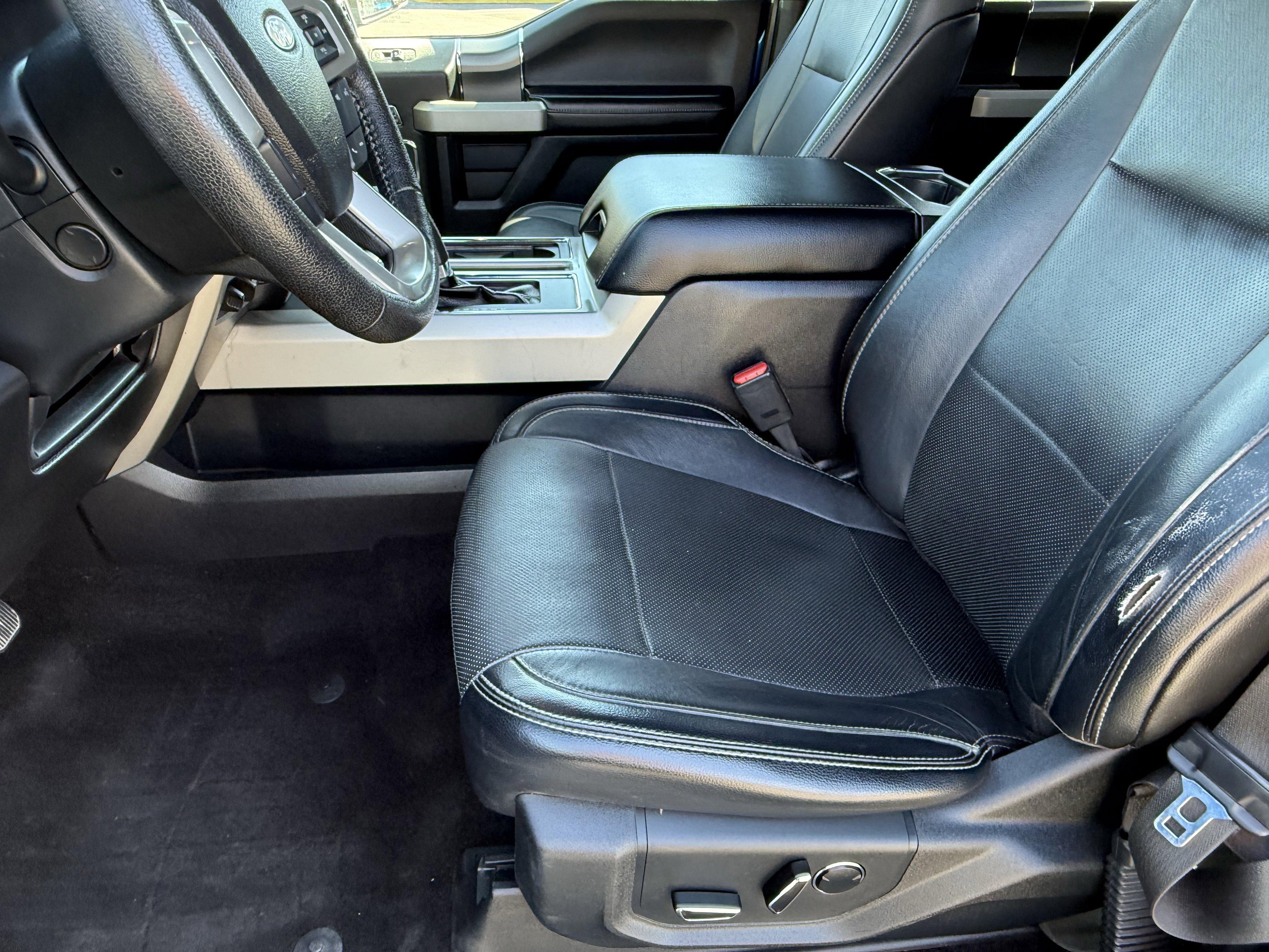 Used 2016 Ford F150 Lariat w/ Equipment Group 502A Luxury image 20