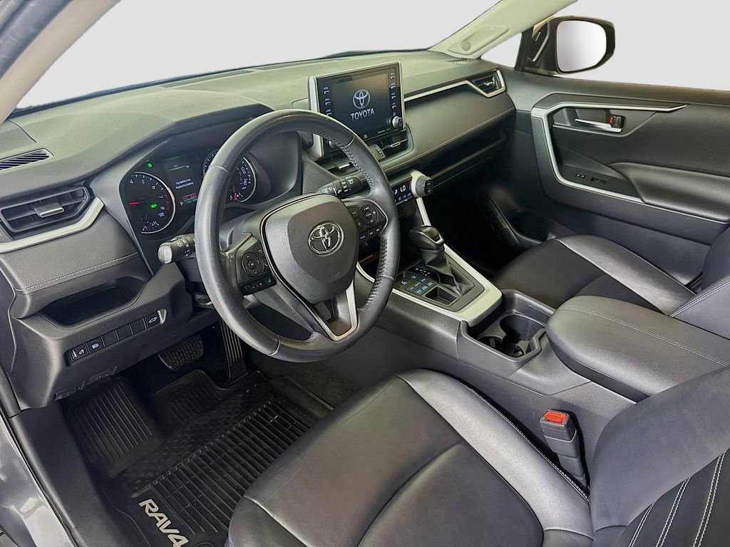 Used 2019 Toyota RAV4 XLE Premium w/ Advanced Technology Package image 10
