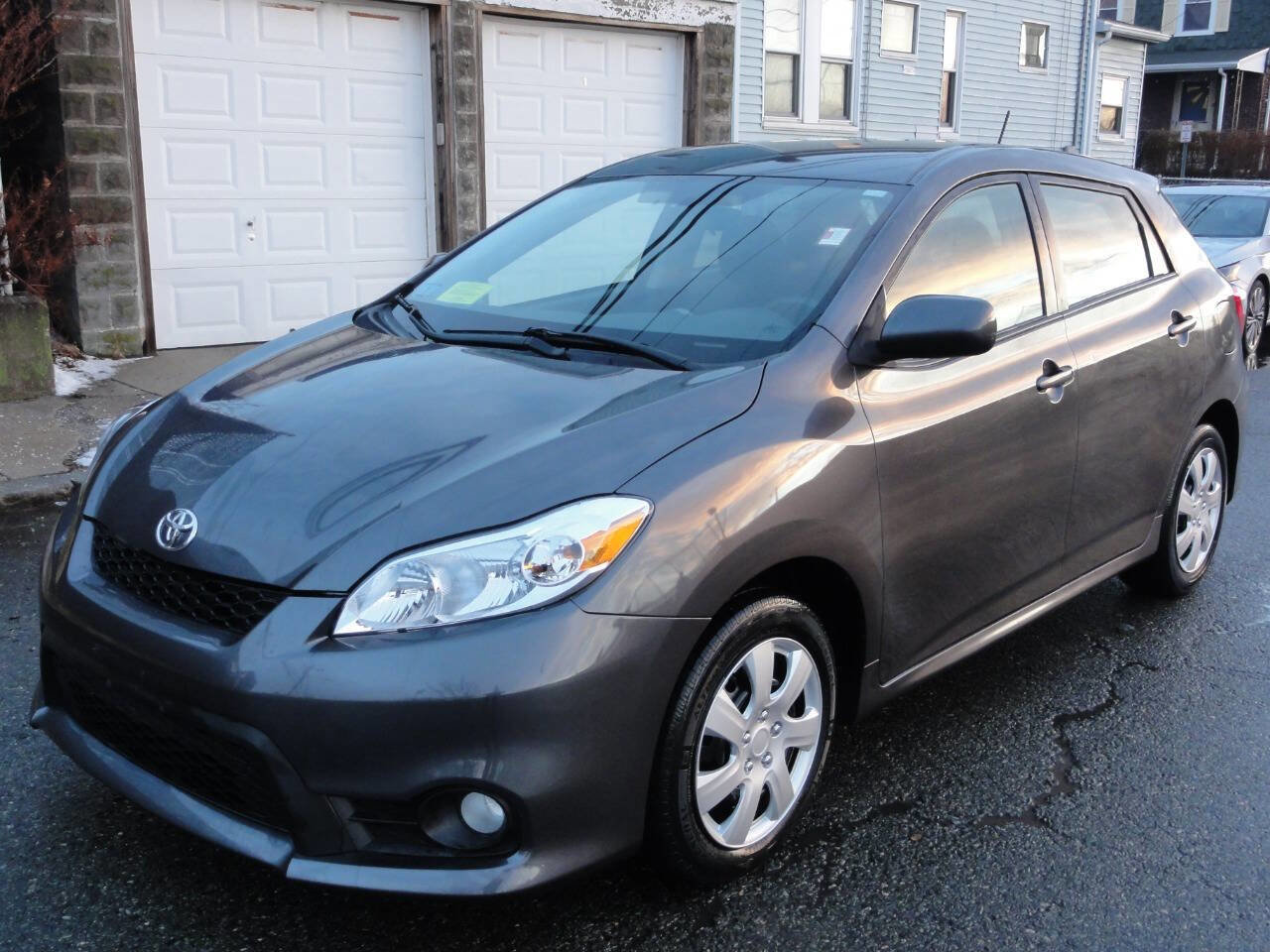 Used 2012 Toyota Matrix L image 1
