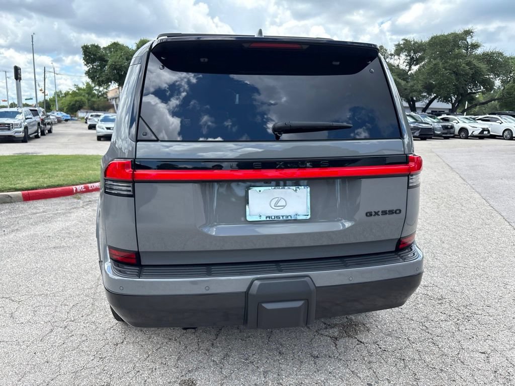 Certified 2024 Lexus GX 550 w/ Cold Area Package AWD/4WD image 4
