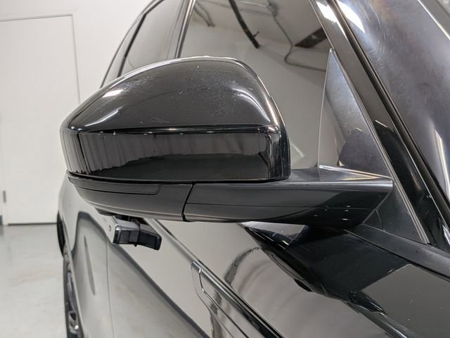 Used 2020 Land Rover Range Rover Velar S image 31