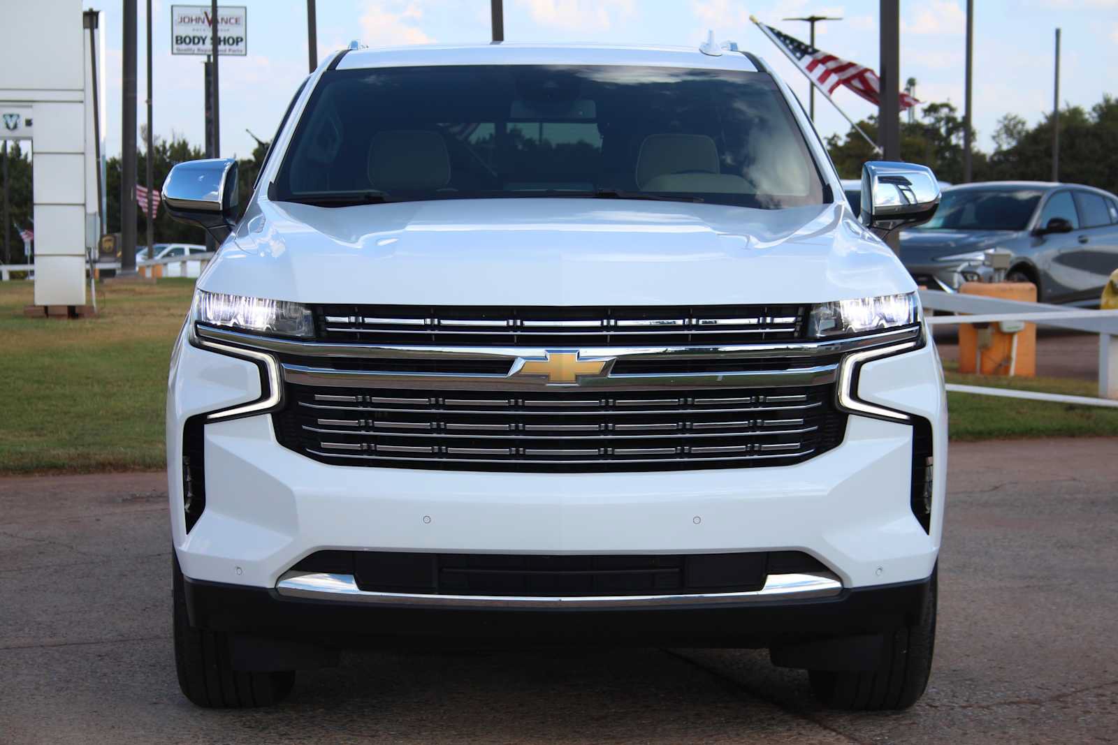 Used 2023 Chevrolet Tahoe Premier AWD/4WD image 3
